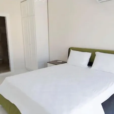 Petrum Sunset Aparthotel