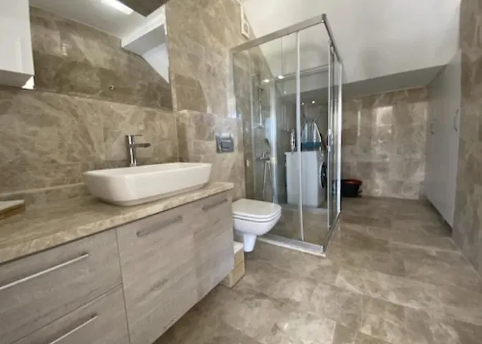 Petrum Sunset Apartmanhotel