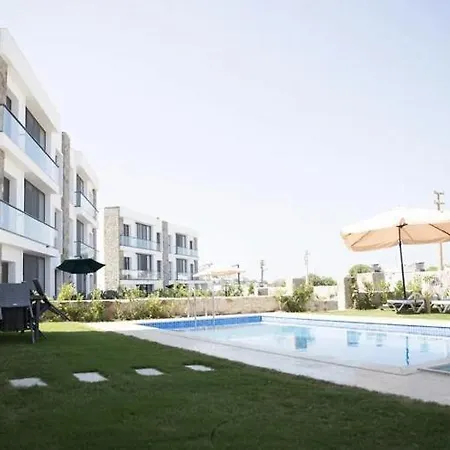 Petrum Sunset Aparthotel *